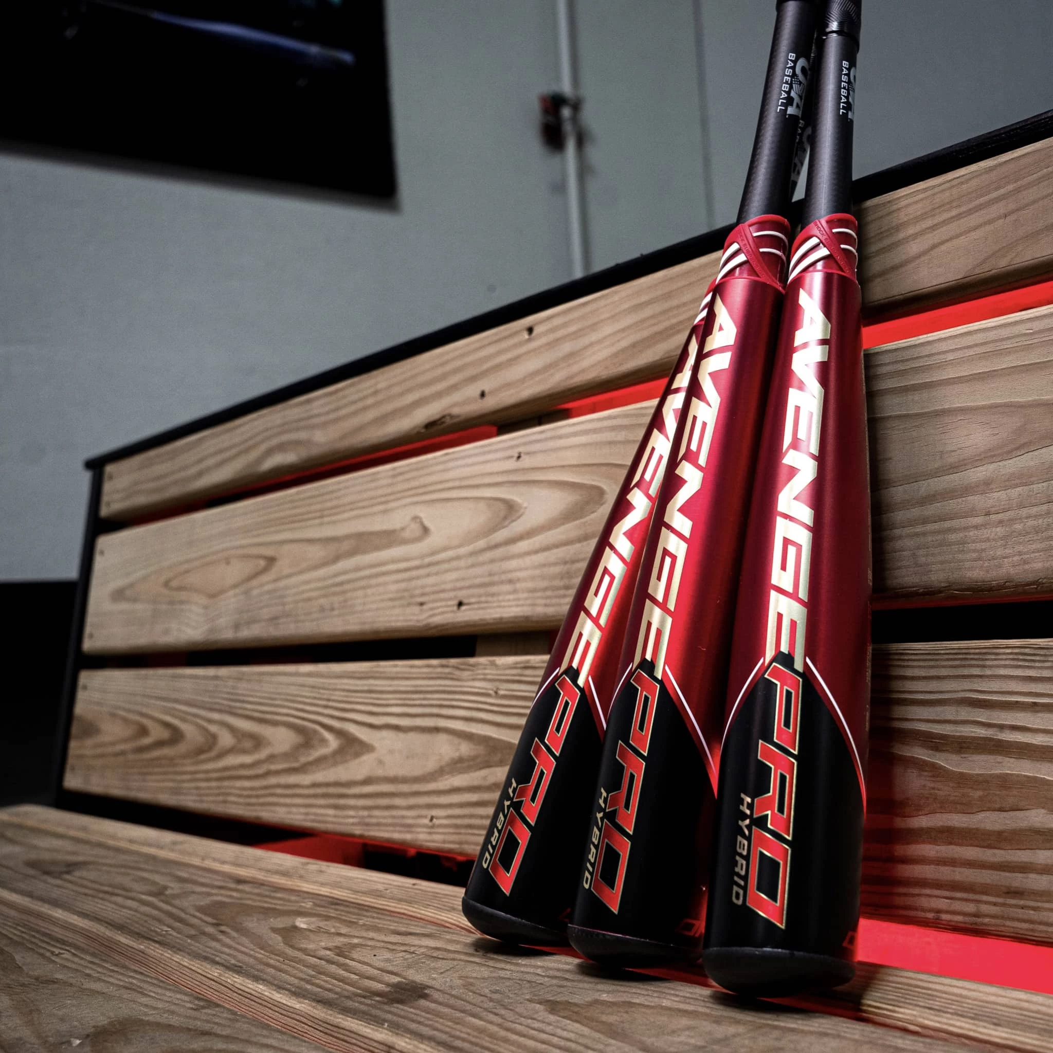 2023 Axe Avenge Pro (-10) 2 5/8" Hybrid USA Baseball Bat: L194K 4 2023 Axe Avenge Pro (-10) 2 5/8" Hybrid USA Baseball Bat: L194K - Image 2